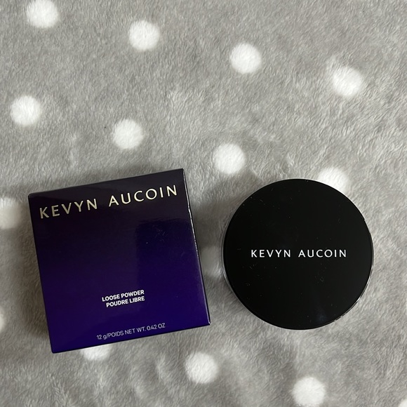 Kevyn Aucoin Loose Powder - Picture 5 of 9